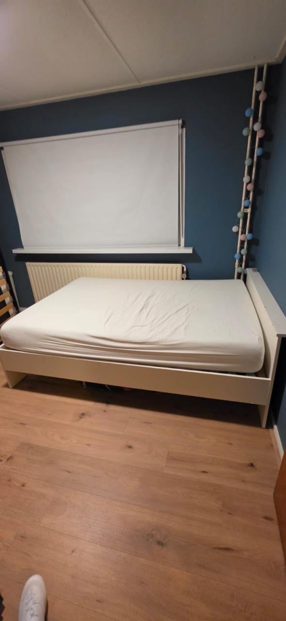 Twijfelaar/ tweepersoonsbed van 140x200cm te koop