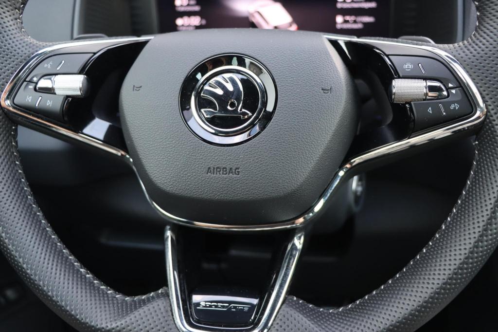 Skoda Karoq 1.5 tsi sportline business 150pk dsg7