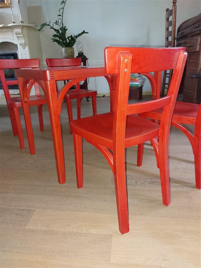 Kinder Eettafel en Stoeltjes