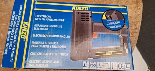 Elektrische niet- en nagelmachine