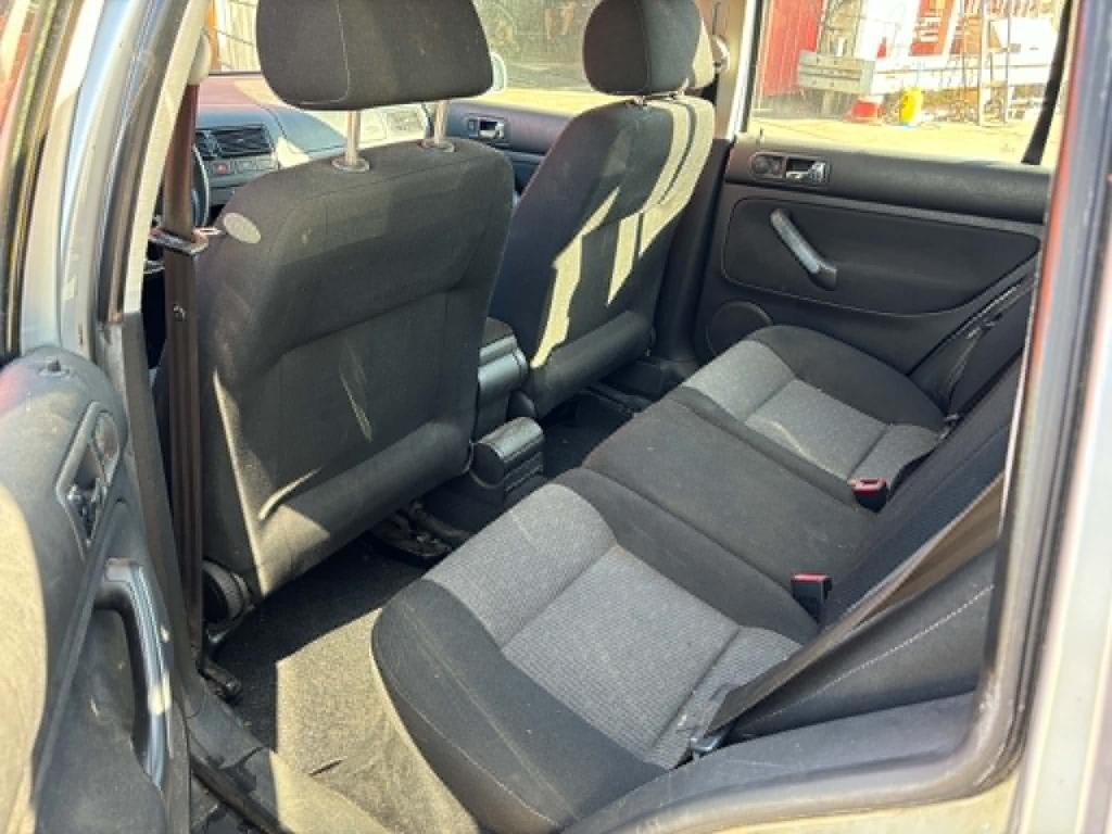 Volkswagen Golf variant 1.6-16v turijn comf.