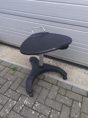Stoel & 2x kappers-side -table -( tafel ) & diverse krukjes