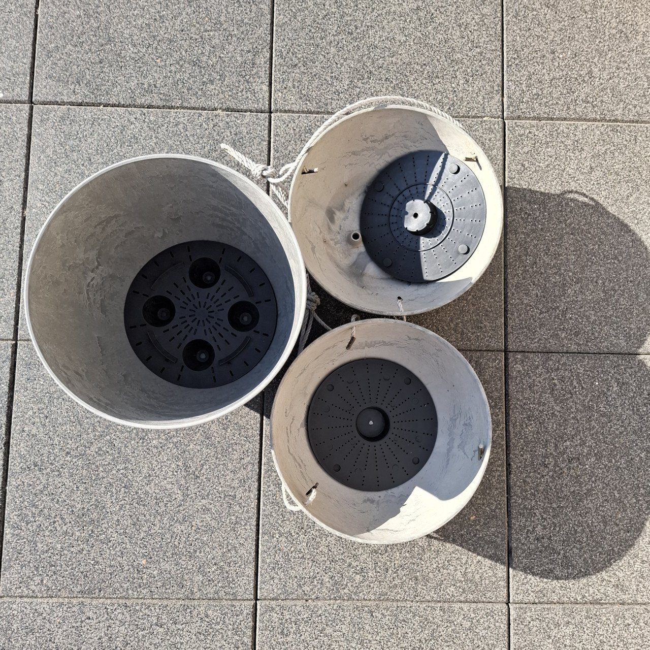 ARTSTONE BLOEMPOTTEN BOLA MET DRAINAGE