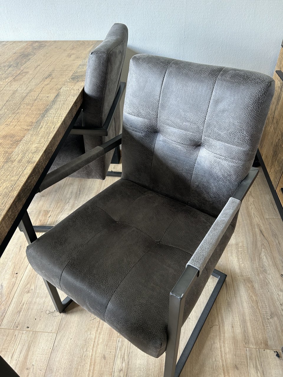 Eettafel met 4 stoelen