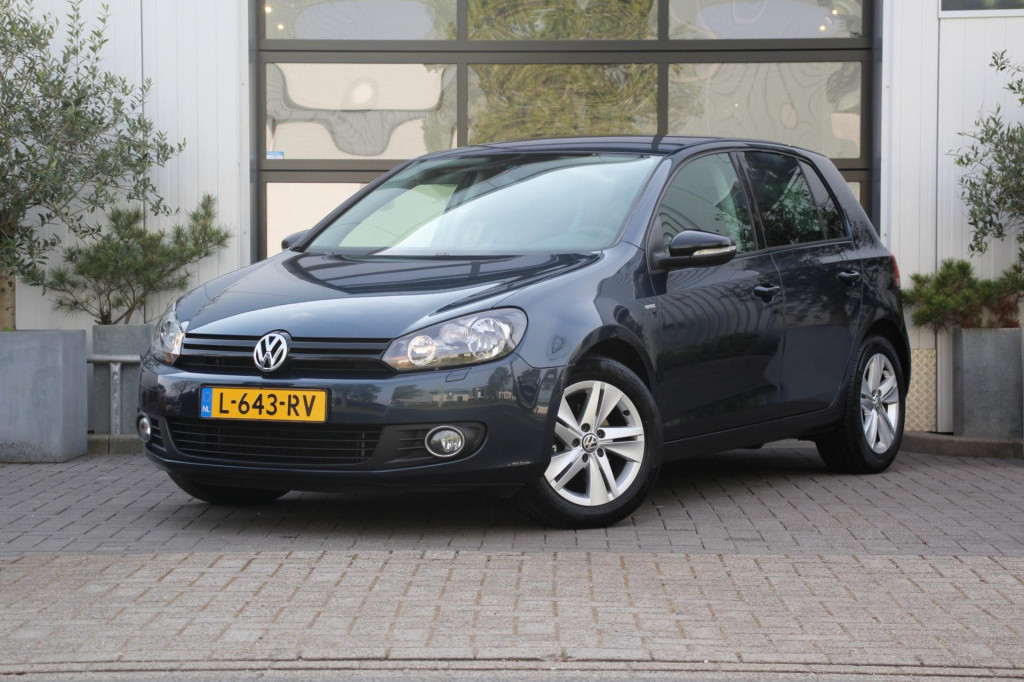 Volkswagen Golf 1.2 tsi match - half leder - nieuwe distr ketting - stoelve