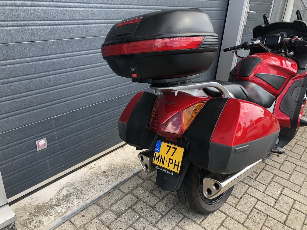 Honda ST1300 Pan European, bj 2002 met 92dkm, mooie staat! Rijklaar €3750,-