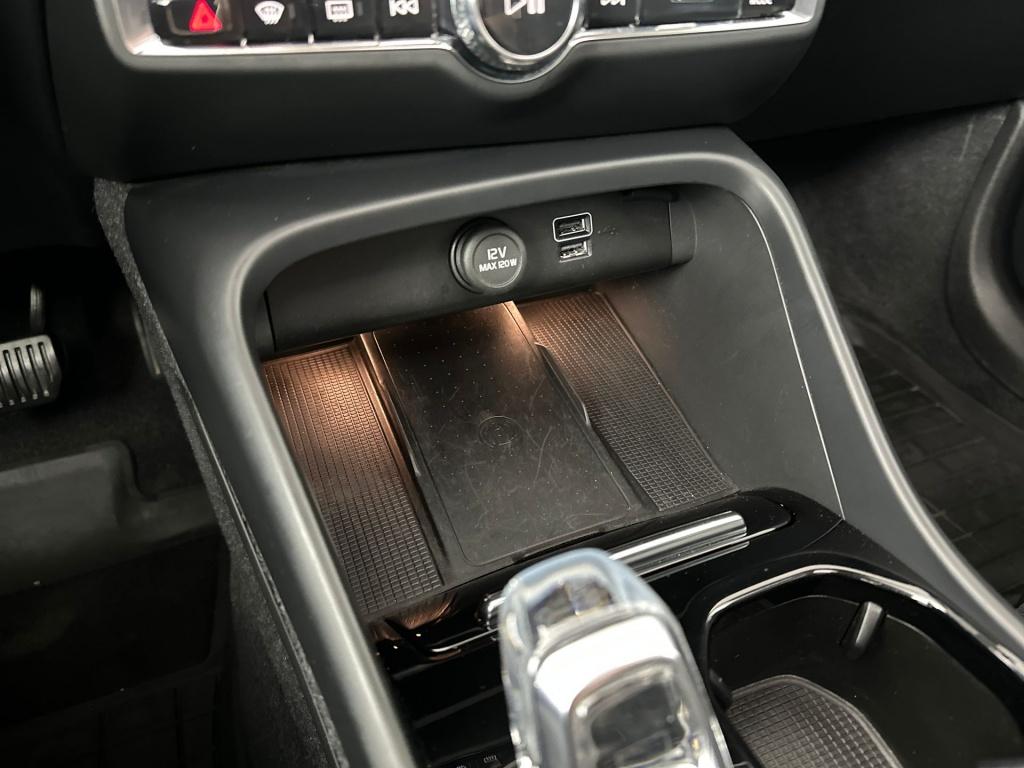 Volvo XC40 t5 262pk recharge inscription| pano| adap.cruise| 360camera lede