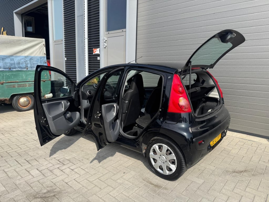 Peugeot 107 1.0-12v xs/nap/apk/airco
