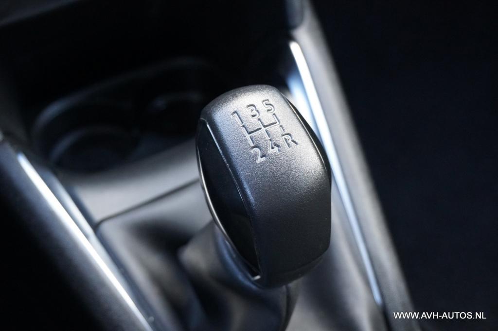 Peugeot 208 1.2 puretech blue lion