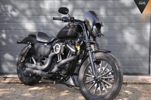 Harley Davidson XL 883 N Sportster Iron mooi aangepast!