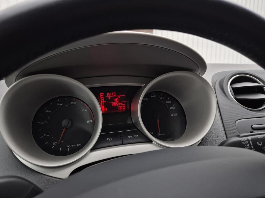 Seat Ibiza 1.2 tsi copa / 5- deurs / airco / cruisecontrol / stoelverwarmin