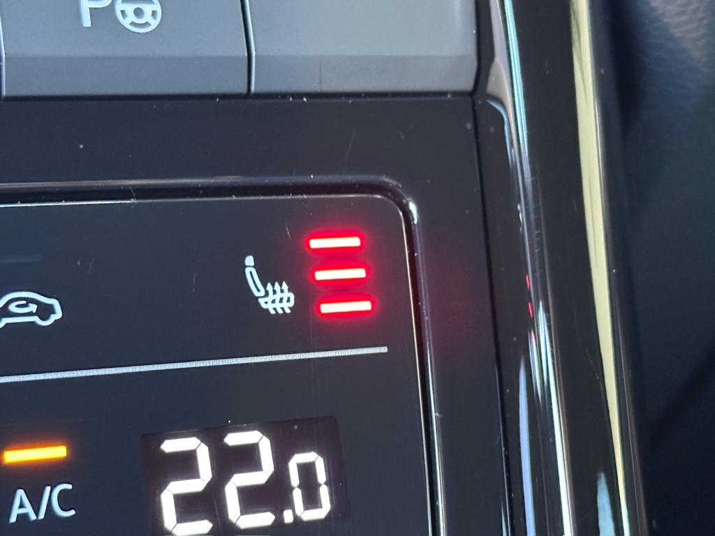 Volkswagen T-roc 1.5 tsi 150pk r-line | black style | keyless | navi | adap