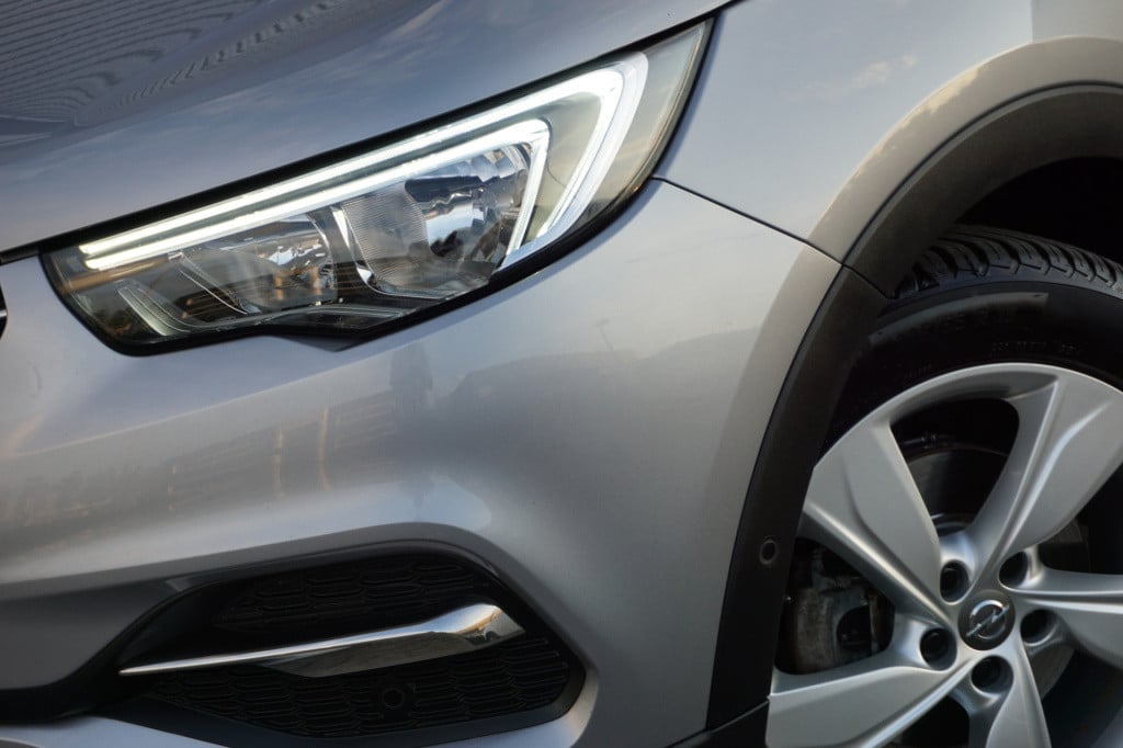 Opel Grandland X 1.2 turbo 120 jaar edition climate / navi / carplay / crui