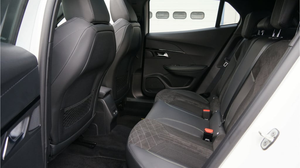 Peugeot 2008 1.2 puretech gt pack pano cam. rijklaar incl garantie