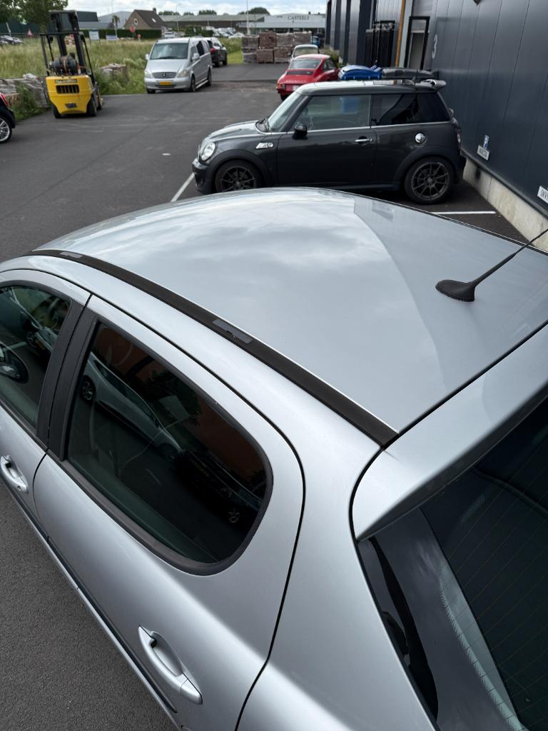 Peugeot 207 1.4 look - airco - nieuwe koppeling