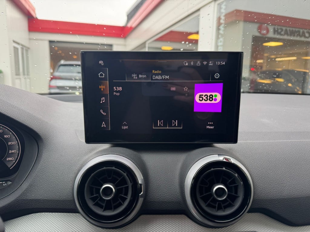 Audi Q2 35 tfsi s edition