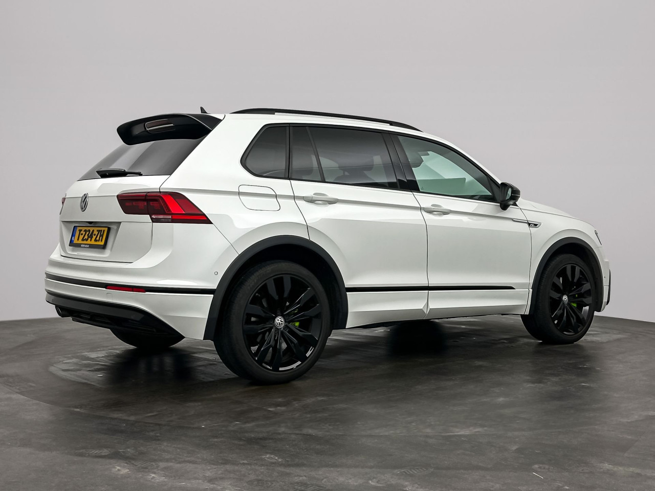 Volkswagen Tiguan 2.0 TSI 4Motion R-Line Black Style