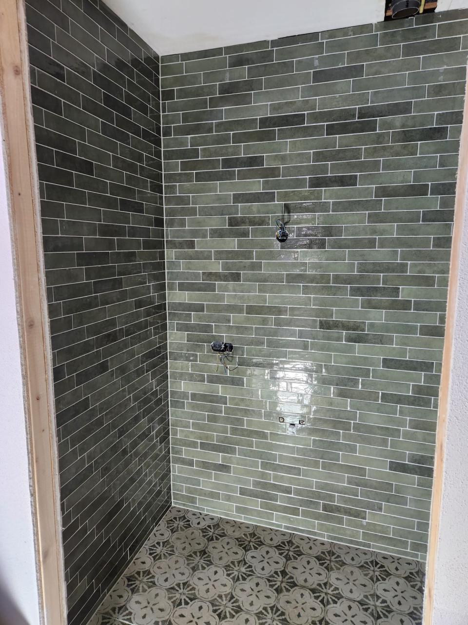 Tegelzetter nodig? Bel/app: 06 21937244 of Mail: jvbtegelzetter@gmail.com