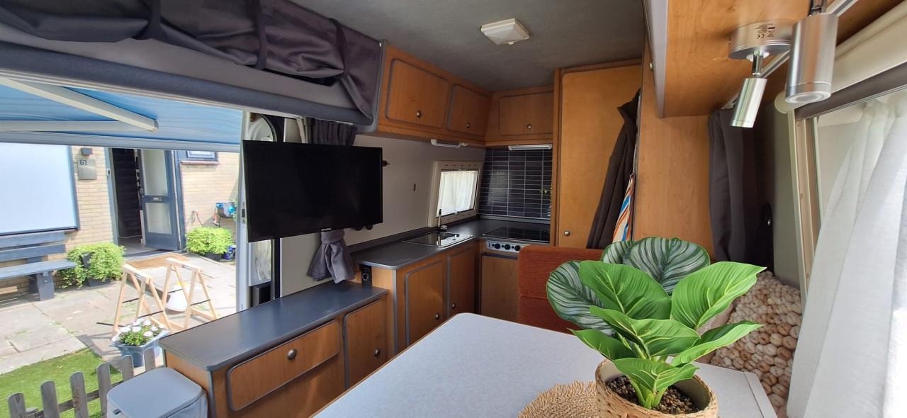 Mercedes sprinter buscamper la strada