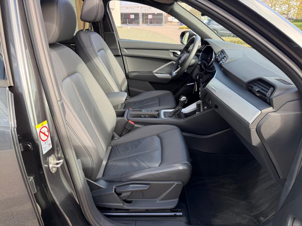 Audi Q3 45 tfsi e s-line | panoramadak | leder | sonos | carplay | led | ca