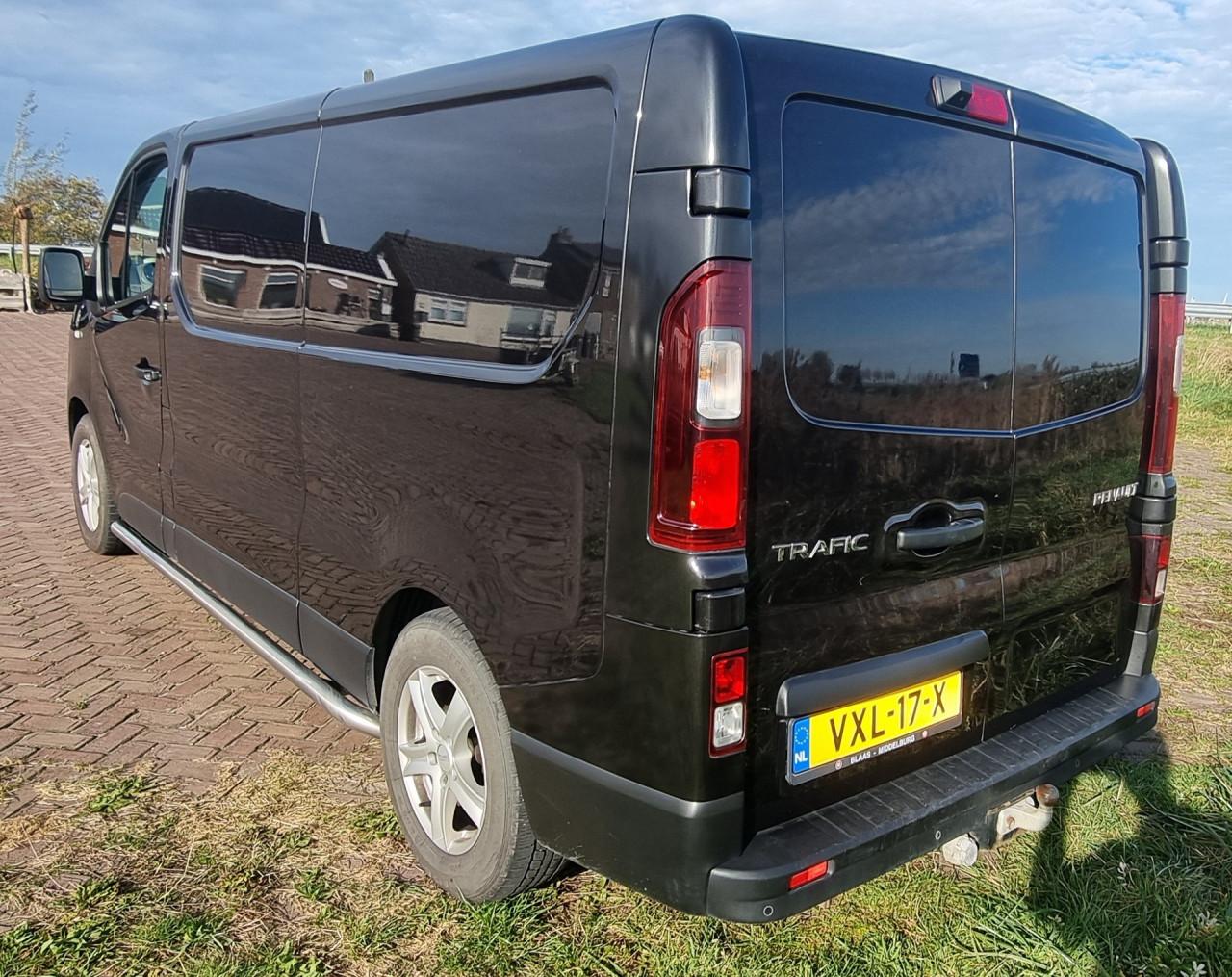 Renault Trafic Comfort Energy Marge particulier zwart metallic airco apk