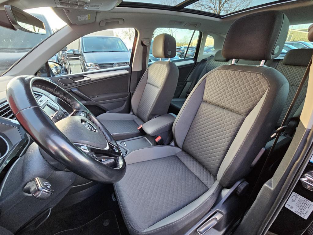 Volkswagen Tiguan 1.4 tsi act connected series | pano | acc