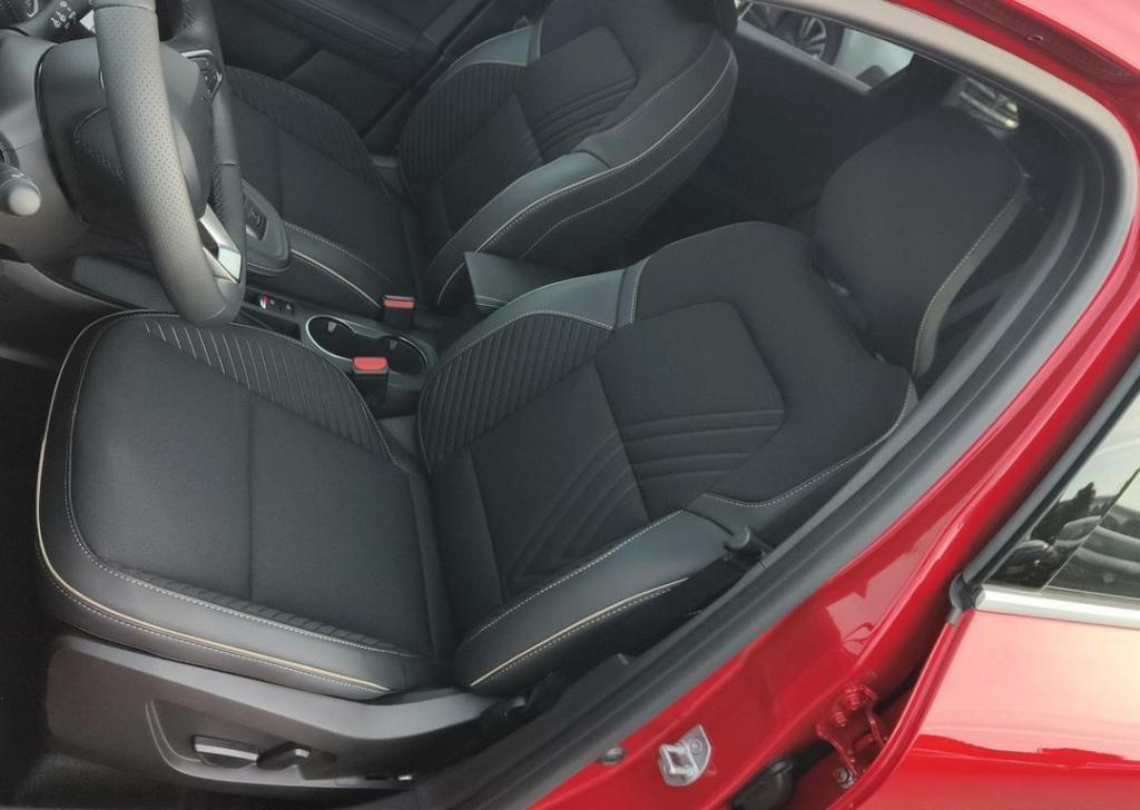 Renault Symbioz 1.8 e-tech full hybrid 160 iconic pack light & sound