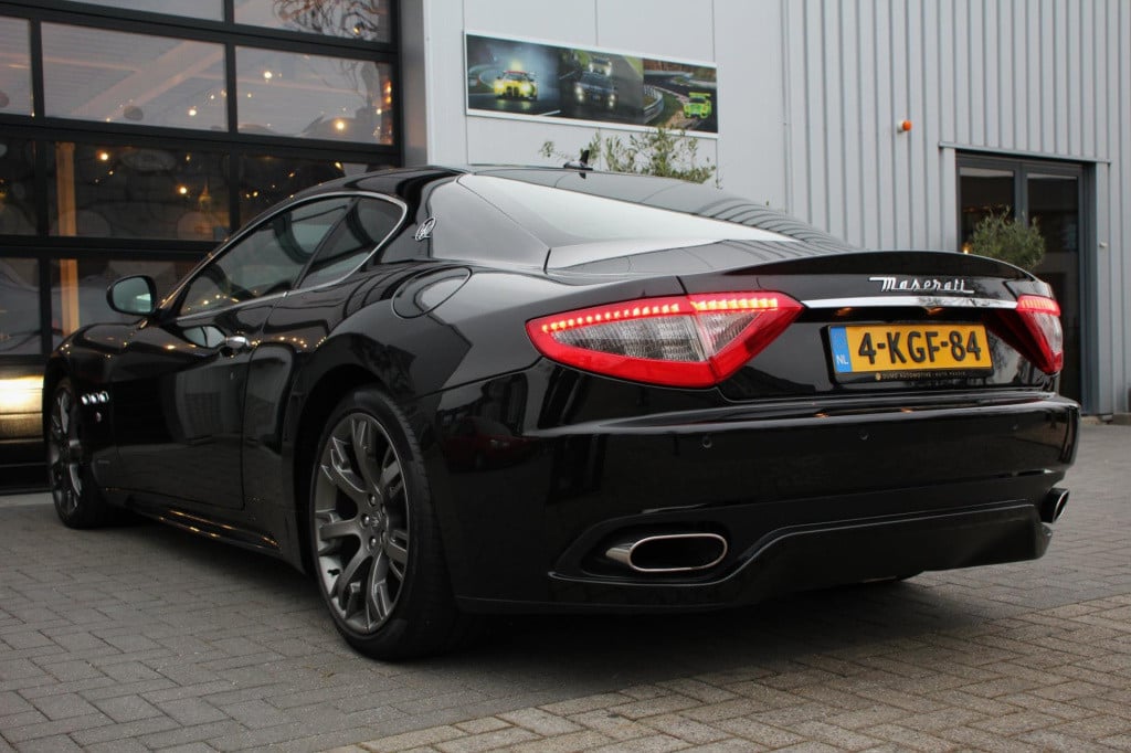 Maserati Granturismo 4.7 s mc - youngtimer - alcantara pack - xenon - nero 