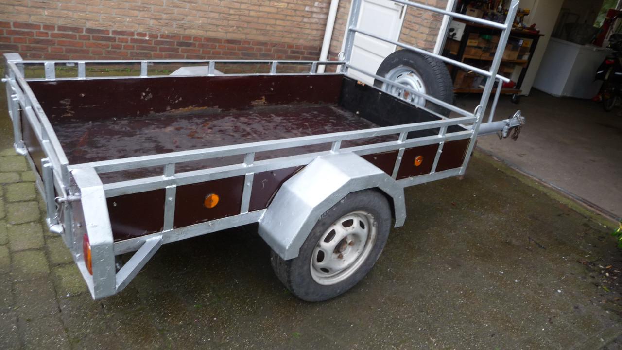 TE KOOP ONGEREMDE ENKELASSER