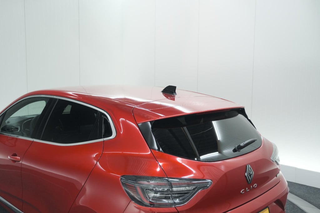 Renault Clio 1.6 e-tech full hybrid 145 techno | 360 camera | bose audio | 