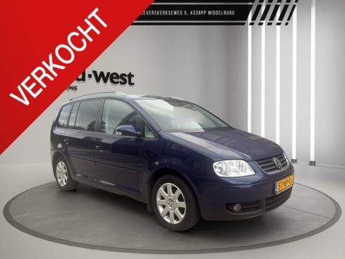 Volkswagen Touran 1.6-16v fsi highline clima cruise trekhaak