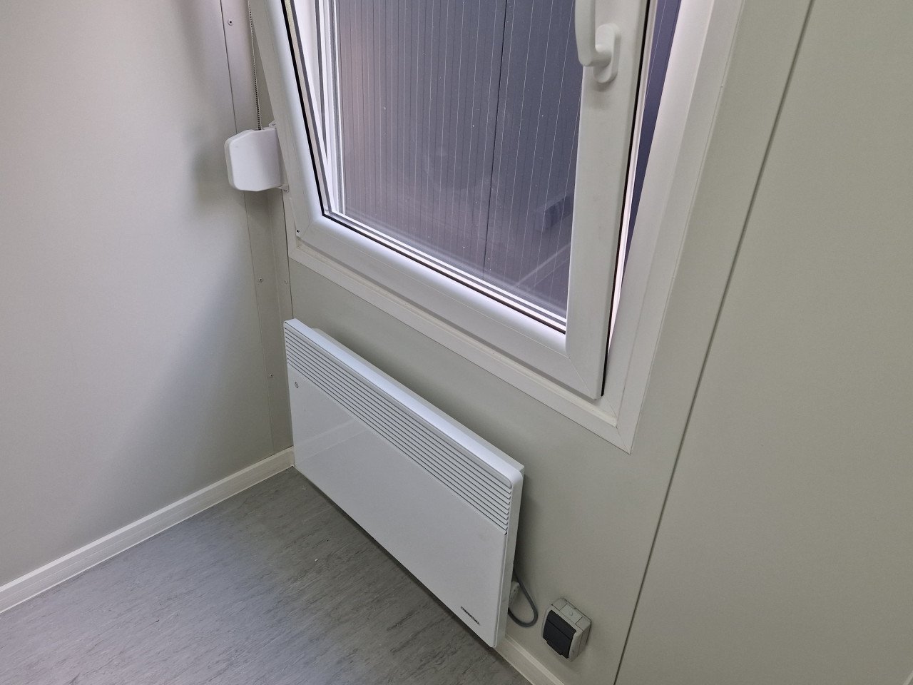Nieuwe 20ft combinatiecontainers / combicontainers 600x244cm