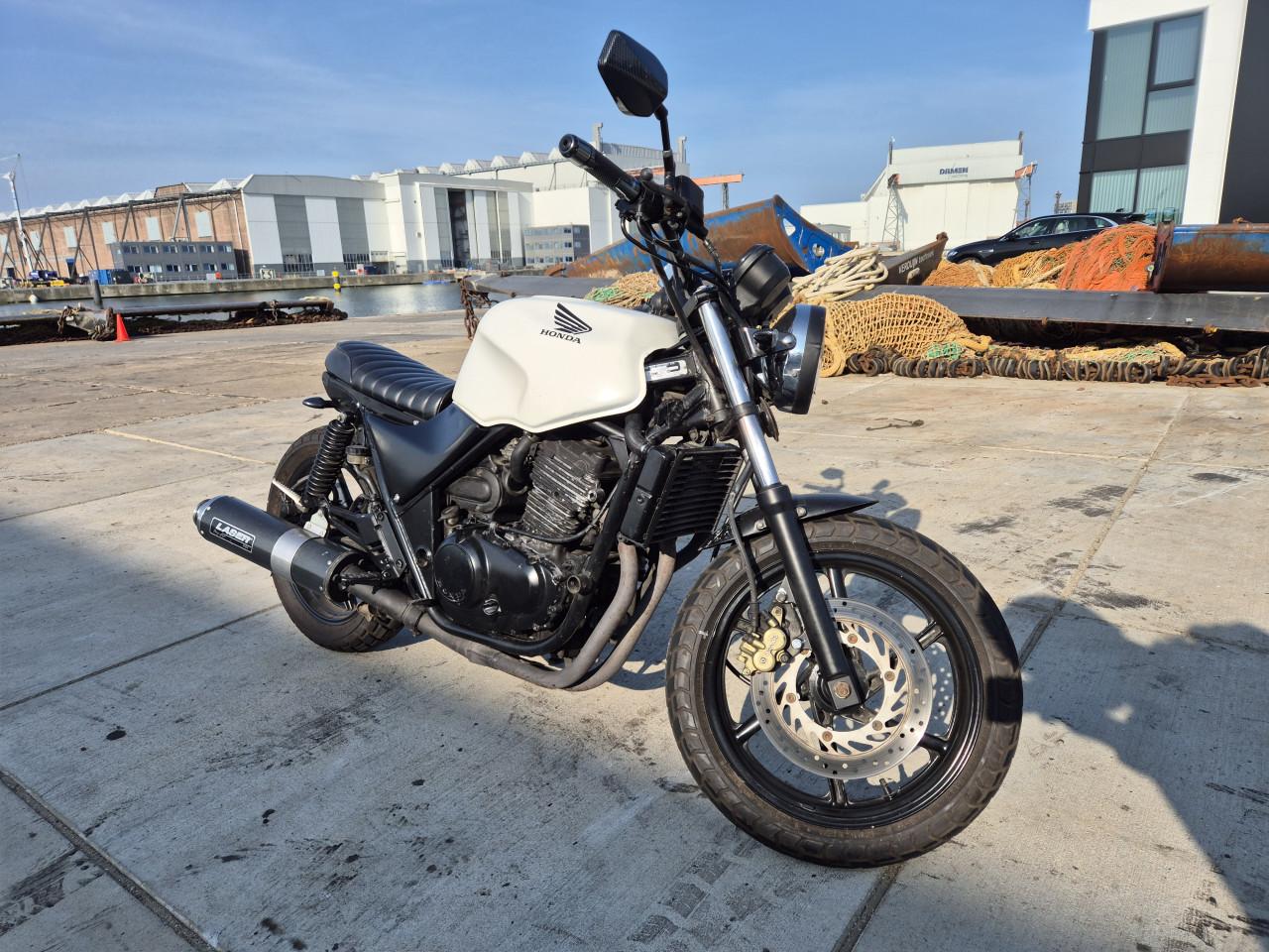 Honda scrambler 500cc