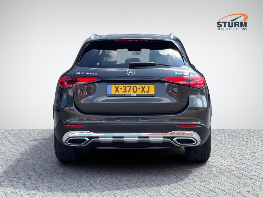 Mercedes-Benz Glc 300e 4matic luxury line nl-auto np. €83.000! | panoramada