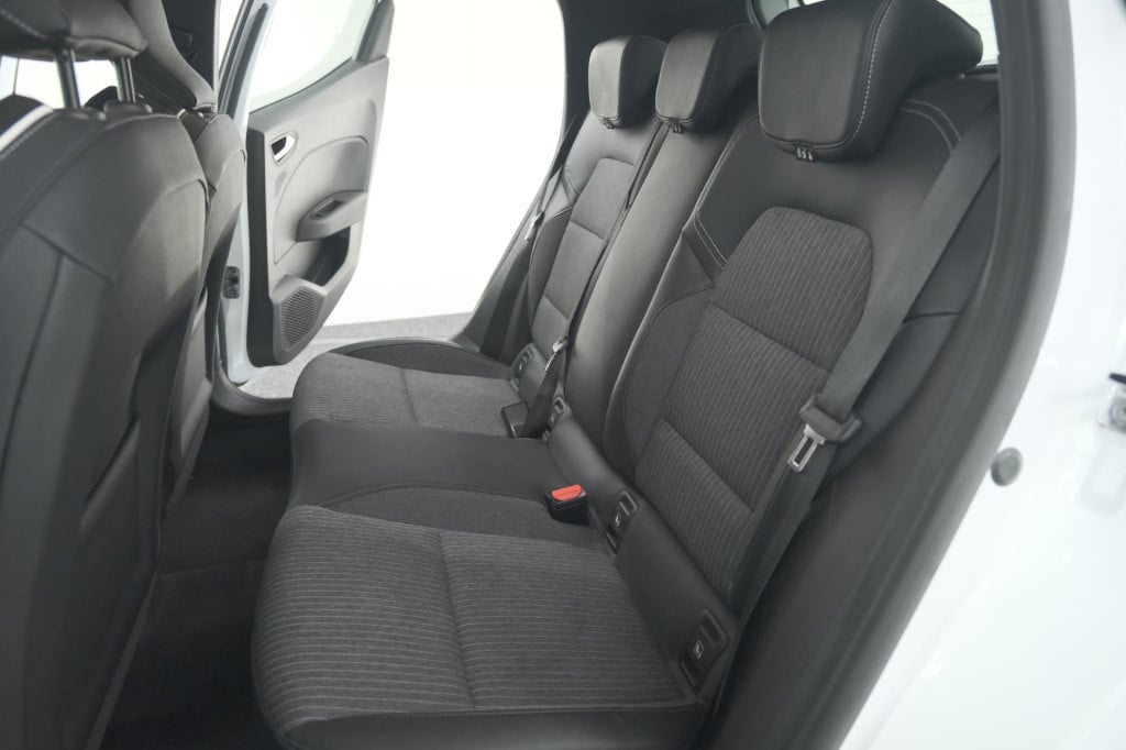 Renault Clio tce 90 techno | camera | 9.3 inch scherm | apple carplay | par