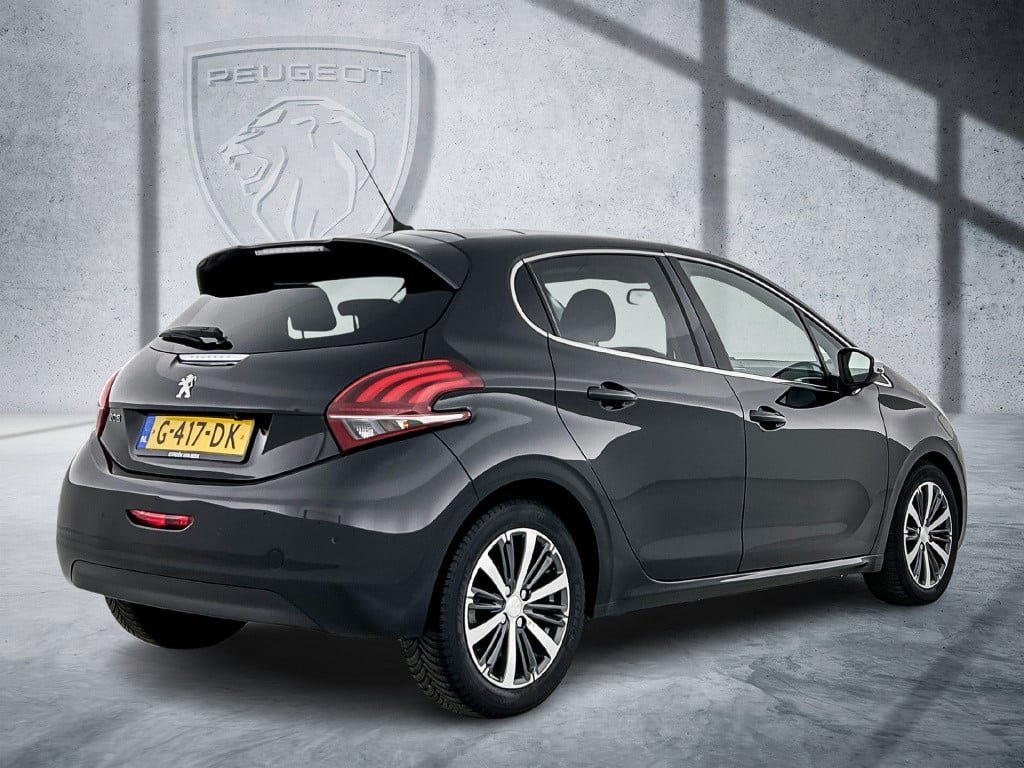 Peugeot 208 110pk automaat allure | rijklaar | panoramadak | navi | achteru