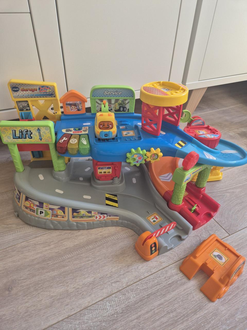 Vtech toet toet autogarage
