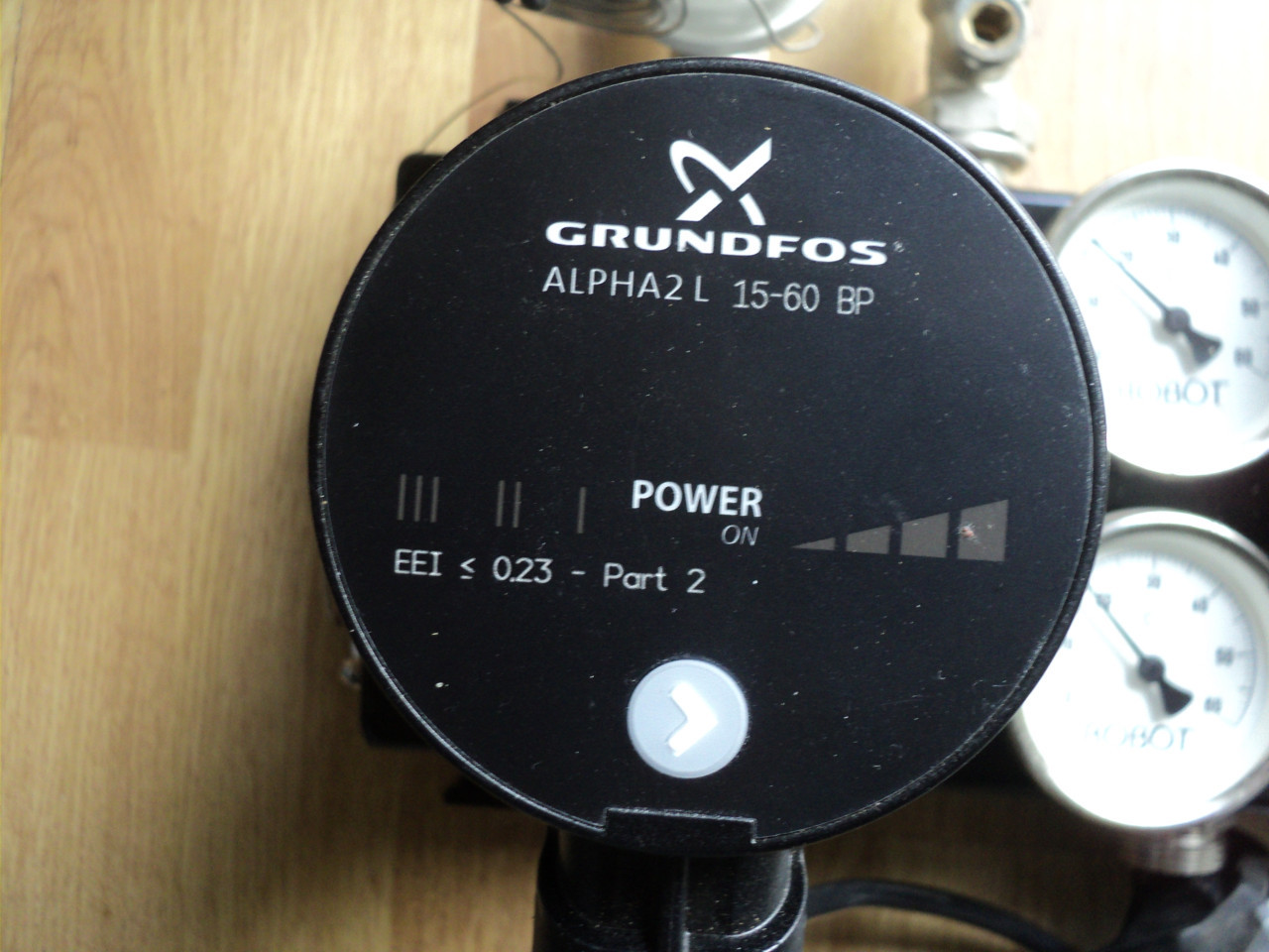 In vrijwel nieuwstaat 5 groep verdeler vloerverwarming ENERGI ZUINIG +