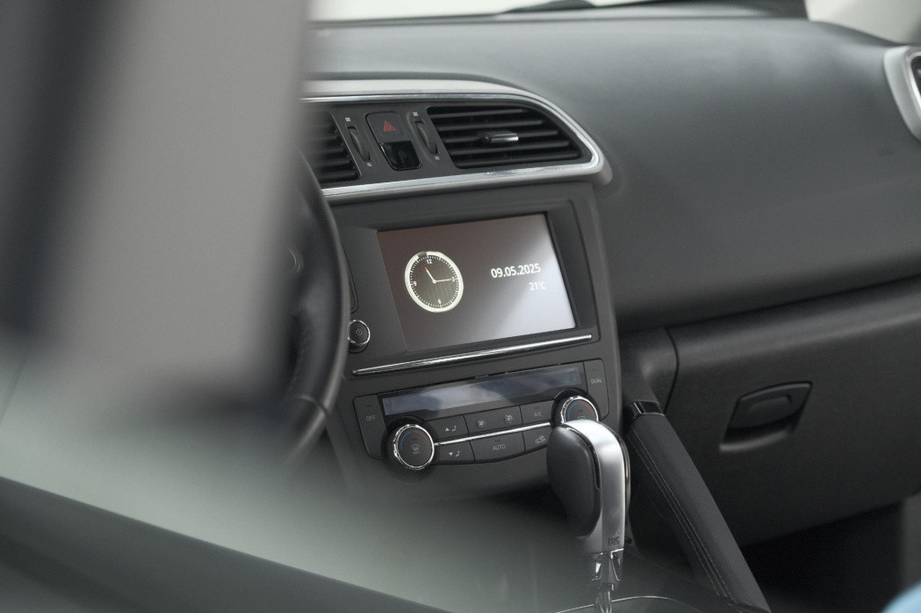 Renault Kadjar tce 130 edc intens | trekhaak | navigatie | parkeersensoren