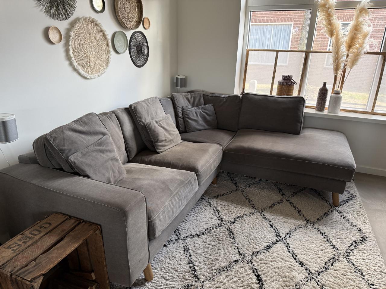 Mooie hoekbank (relaxed/plof bank)