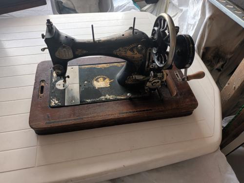 Antiek naaimachine