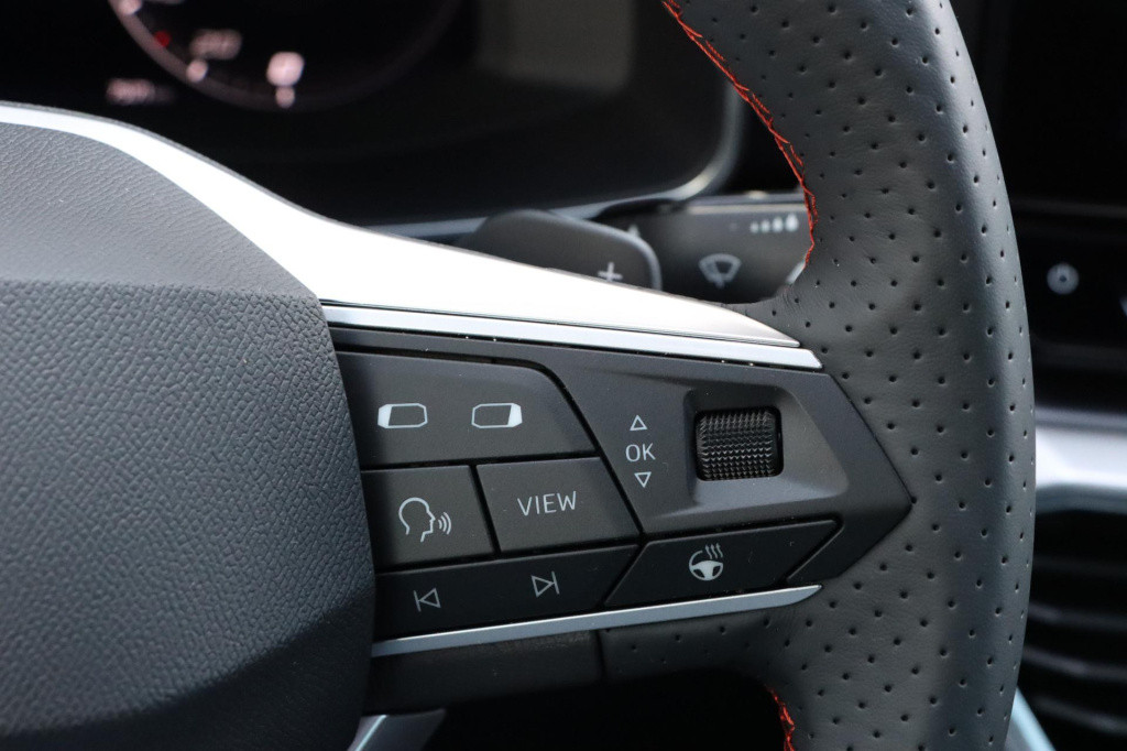 Seat Leon 1.4 tsi ehybrid phev fr business intense 204pk