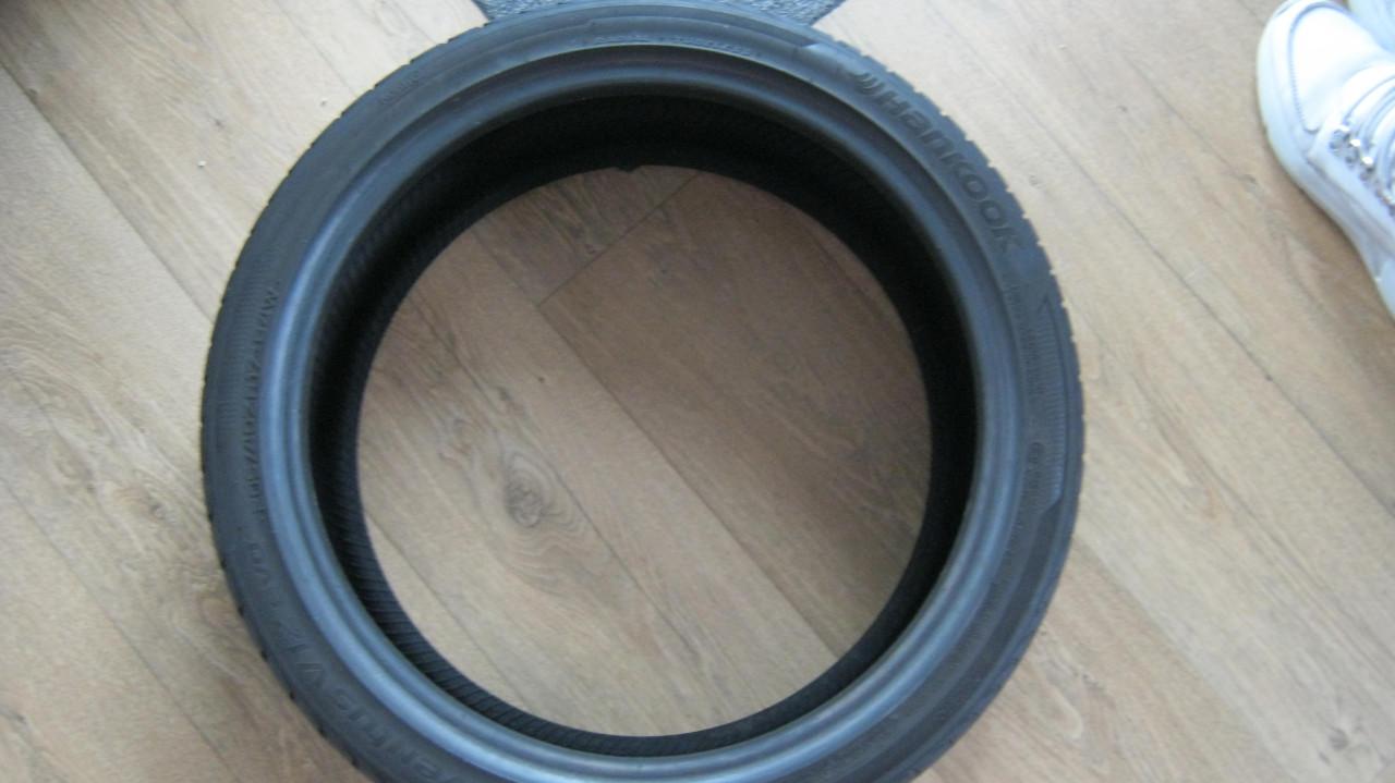 NIEUW 1X HANKOOK V12 EVO2   205 -40=17 VOOR 15 EURO