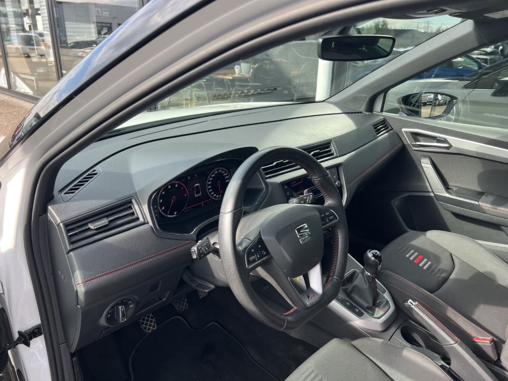 Seat Arona 1.0 tsi 115pk fr business intense , trekhaak
