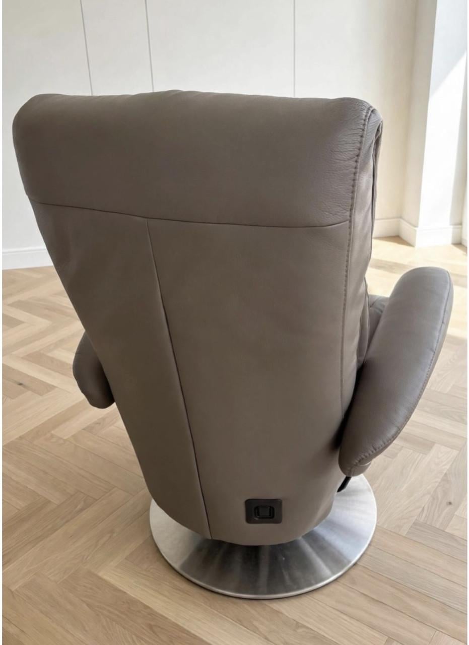 Meubelzorg sta op stoel en relax fauteuil, maat M