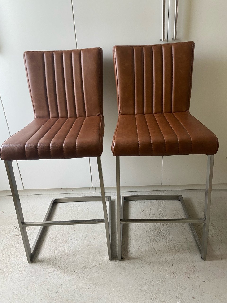 2 barstoelen