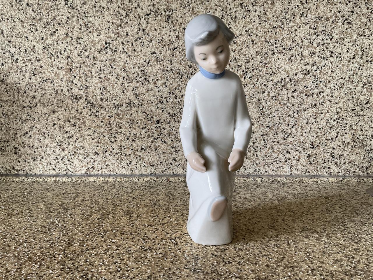 Mooi porceleinen beeldje uit Valencia. Spanje.