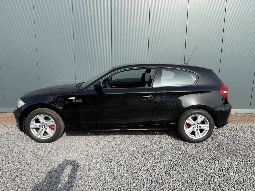 BMW 1 Serie 116i 2.0 122pk executive 3-drs
