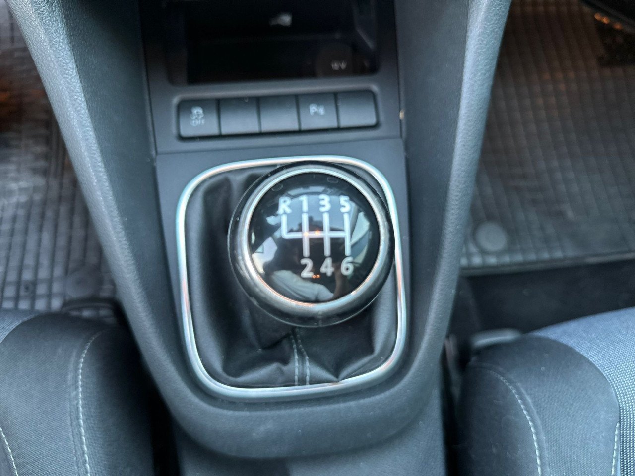 Volkswagen Golf 1.2 TSI Highline Style l Airco l Carplay