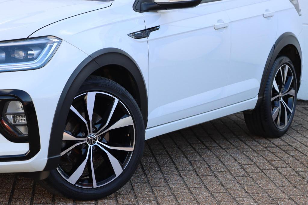 Volkswagen Taigo 1.0 tsi r-line 110pk dsg7 | carplay | adaptive | camera